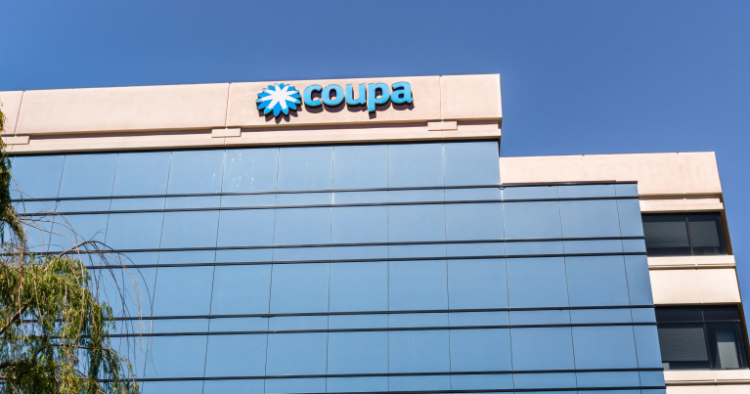 რატომ ჩამორჩებოდა გუშინ Coupa Software-ის აქციები ბაზრის წარმადობას?