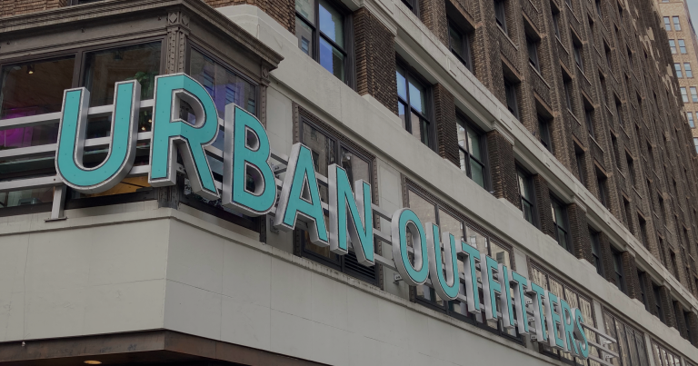 რატომ გაიზარდა გასულ კვირაში Urban Outfitters-ის აქციების ფასი?