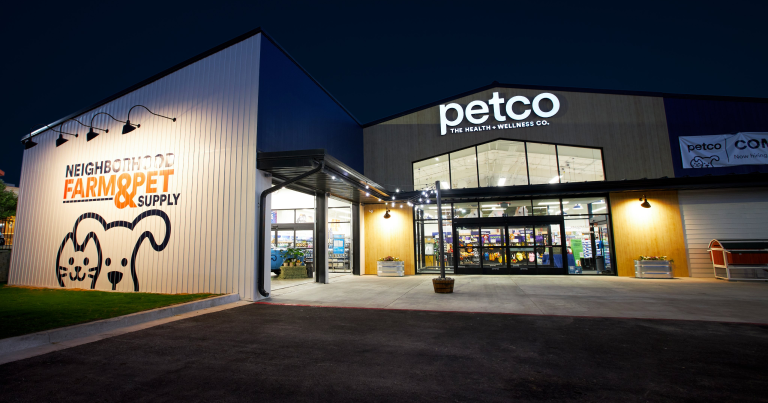 რატომ შემცირდა გუშინ Petco-ს აქციების ფასი?