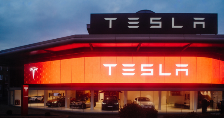 რატომ გაიზარდა გუშინ Tesla-ს აქციების ფასი?