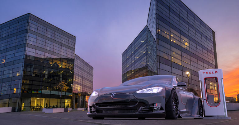 რატომ შემცირდა გასულ კვირაში Tesla-ს აქციების ფასი?