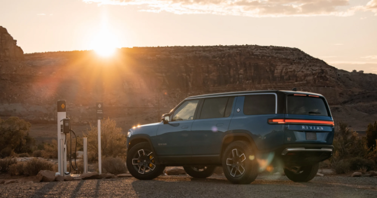 რატომ გაიზარდა გუშინ Rivian Automotive-ის აქციების ფასი?
