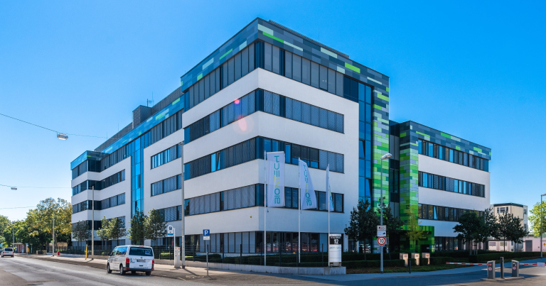 BioNTech-მა მოსალოდნელზე უკეთესი კვარტალური შედეგები წარადგინა