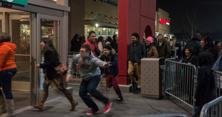 როგორ მოქმედებს მადლიერების დღე და შავი პარასკევი აქციებზე?