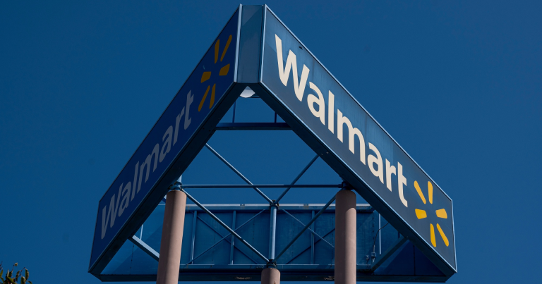 თებერვალში Walmart-ის აქციები 1/3 პროპორციით დაიყოფა