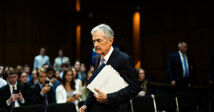 გუშინ Fed-ის თავმჯდომარე — ჯერომ პაუელი აშშ-ის სენატის საბანკო კომიტეტის წინაშე წარსდგა